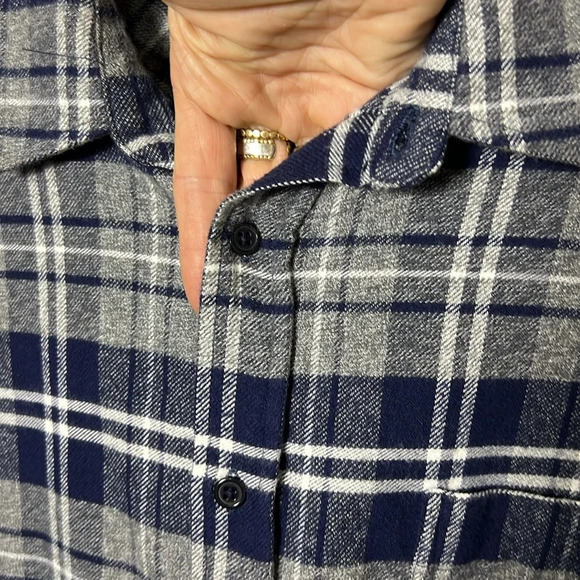 Rails Forrest Plaid Flannel Long Sleeve Button Down in Navy/Light Gray/White LG - Picture 4 of 11
